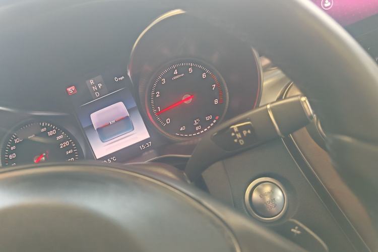 Used Mercedes-Benz GLC 2016 GLC 300 4MATIC Dynamic Model Interior 5