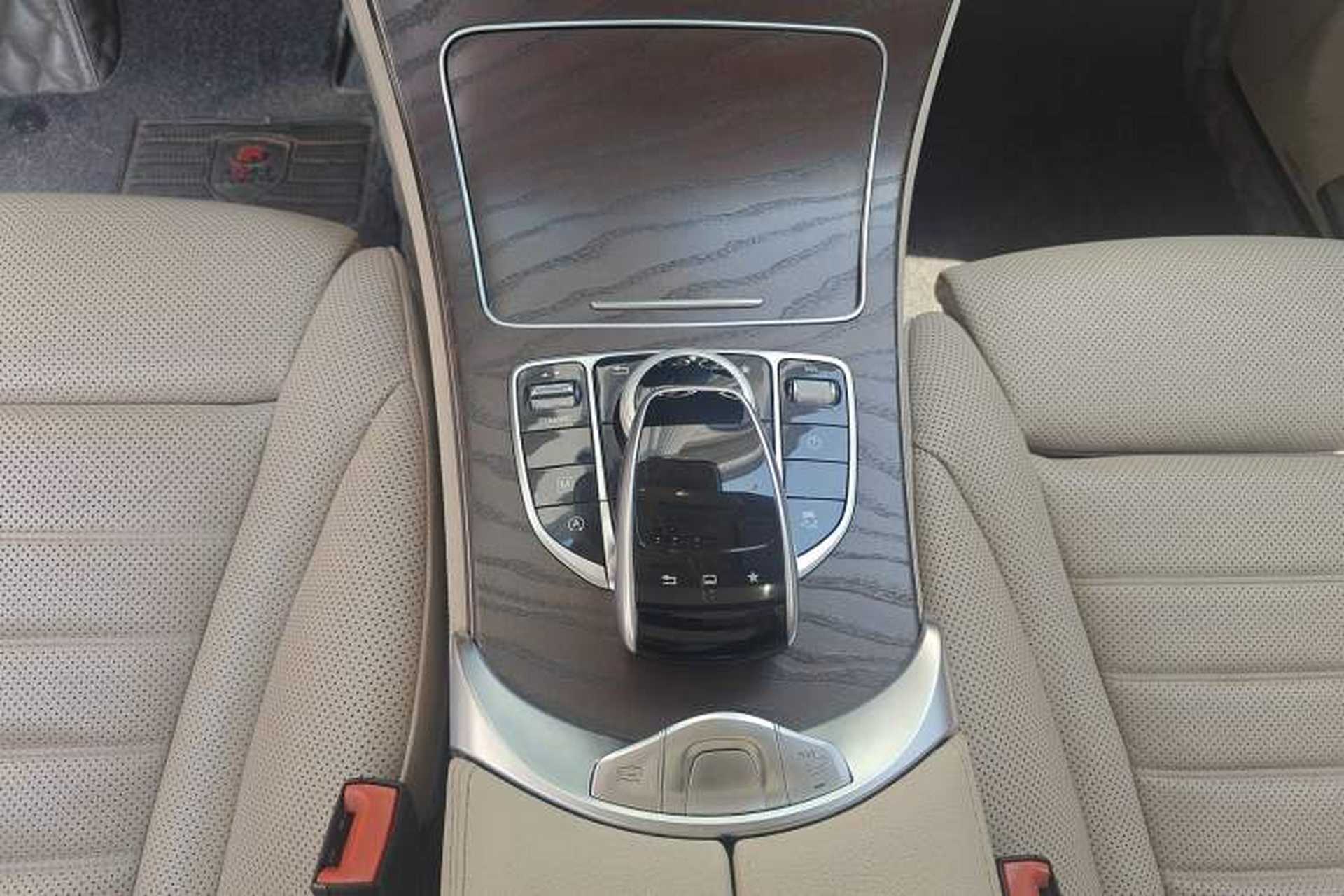 Used Mercedes-Benz GLC 2016 GLC 300 4MATIC Luxury Model Interior 6