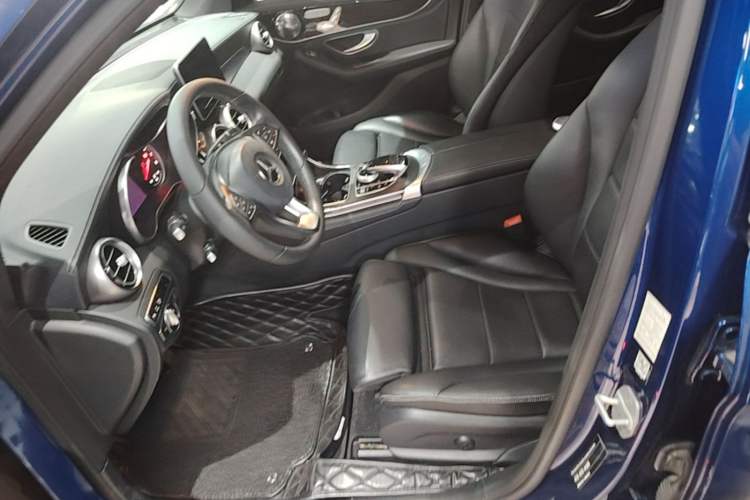 Used Mercedes-Benz GLC 2016 GLC 260 4MATIC Luxury Model Left Front Seat