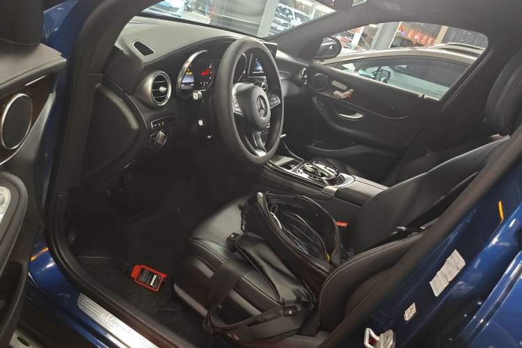 Used Mercedes-Benz GLC 2016 GLC 260 4MATIC Luxury Model Left Front Seat