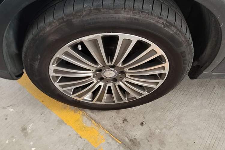 Used Mercedes-Benz GLC 2016 GLC 260 4MATIC Dynamic Edition Left Front Wheel Hub