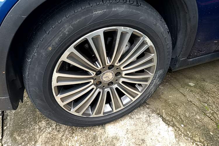 Used Mercedes-Benz GLC 2016 GLC 200 4MATIC Left Front Wheel Hub