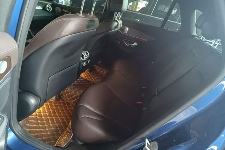 Used Mercedes-Benz GLC 2016 GLC 300 4MATIC Dynamic Model Left Rear Seat
