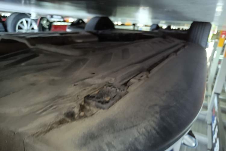 Used Mercedes-Benz GLC 2016 GLC 300 4MATIC Dynamic Model Left Side Sill