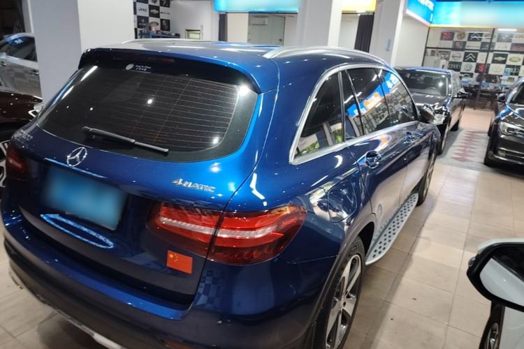 Used Mercedes-Benz GLC 2016 GLC 260 4MATIC Luxury Model Rear Right 45 Deg