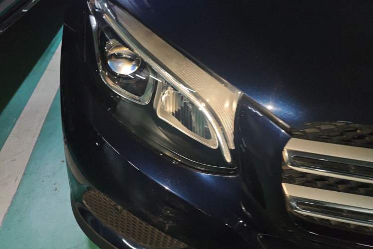 Used Mercedes-Benz GLC 2016 GLC 260 4MATIC Luxury Model Right Front Headlight