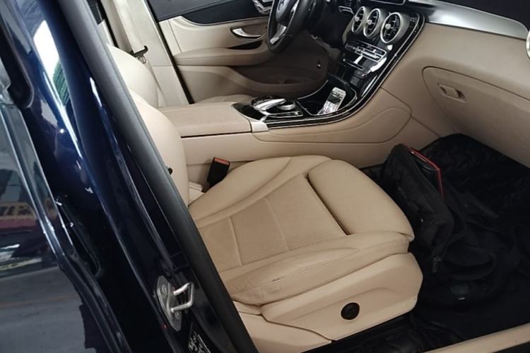 Used Mercedes-Benz GLC 2016 GLC 260 4MATIC Dynamic Edition Right Front Seat