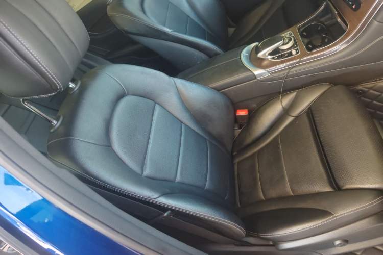 Used Mercedes-Benz GLC 2016 GLC 300 4MATIC Dynamic Model Right Front Seat