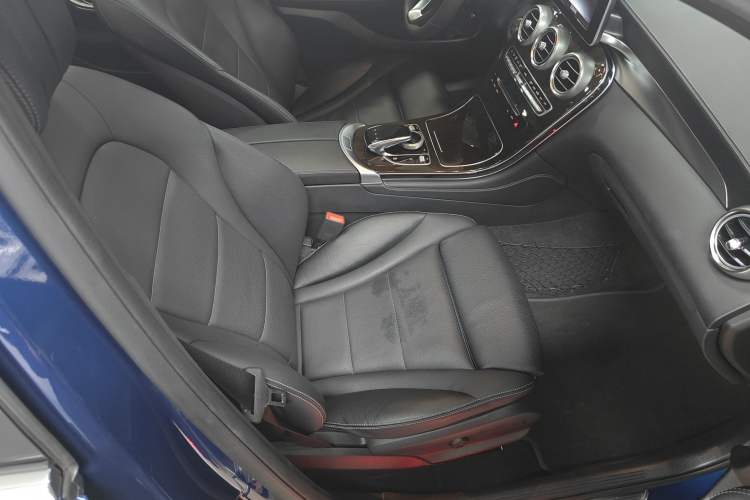 Used Mercedes-Benz GLC 2016 GLC 260 4MATIC Dynamic Edition Right Front Seat