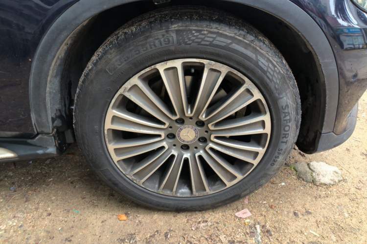 Used Mercedes-Benz GLC 2016 GLC 200 4MATIC Right Front Wheel Hub