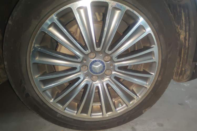 Used Mercedes-Benz GLC 2016 GLC 260 4MATIC Dynamic Edition Right Front Wheel Hub