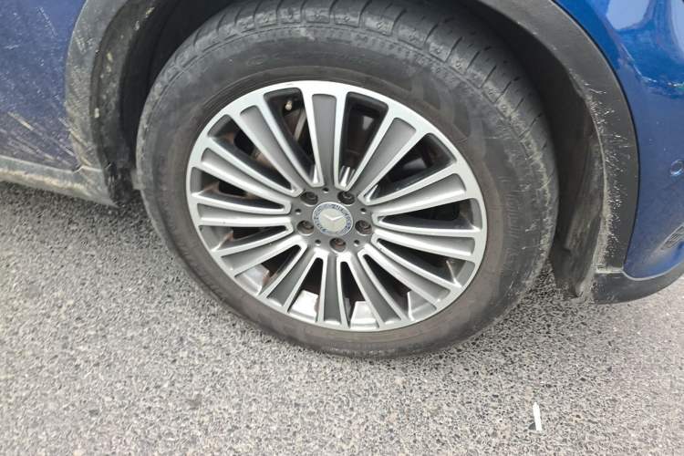 Used Mercedes-Benz GLC 2016 GLC 200 4MATIC Right Front Wheel Hub