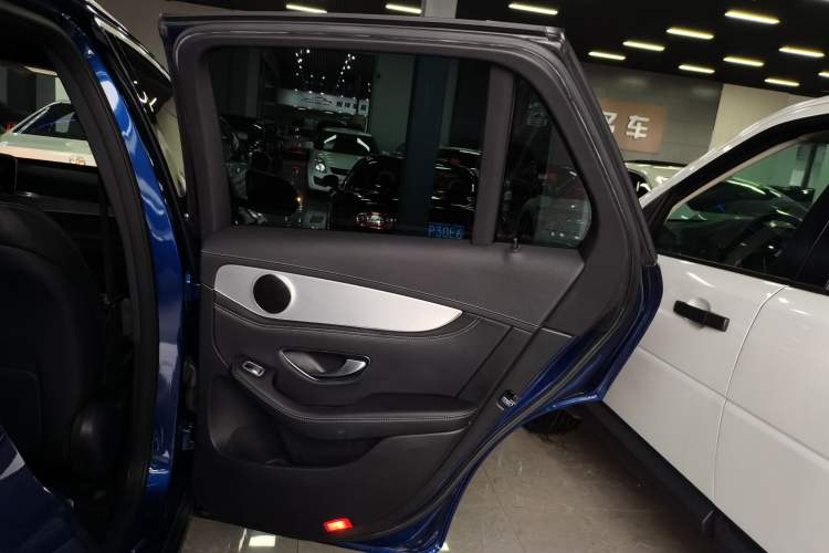 Used Mercedes-Benz GLC 2016 GLC 200 4MATIC Right Rear Door Interior