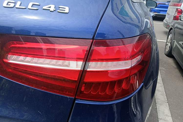 Used Mercedes-Benz GLC 2016 GLC 300 4MATIC Luxury Model Right Rear Taillight