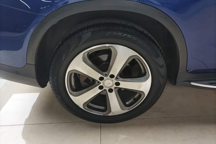 Used Mercedes-Benz GLC 2016 GLC 260 4MATIC Luxury Model Right Rear Wheel Hub
