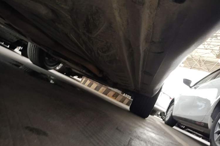Used Mercedes-Benz GLC 2016 GLC 260 4MATIC Dynamic Edition Right Side Sill