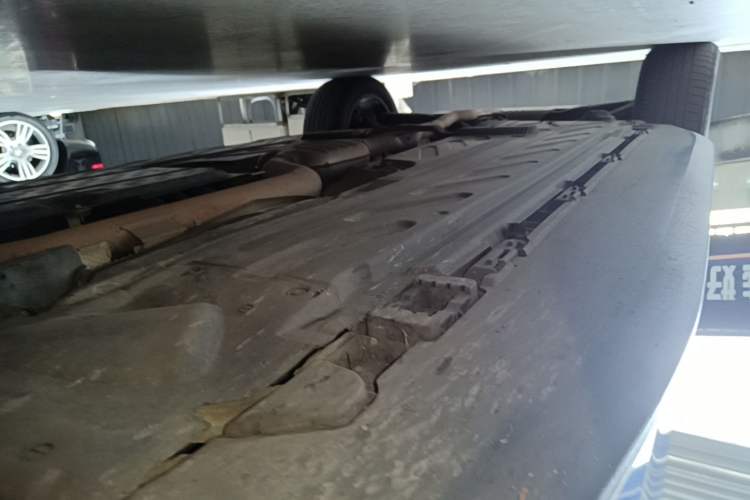 Used Mercedes-Benz GLC 2016 GLC 300 4MATIC Dynamic Model Right Side Sill