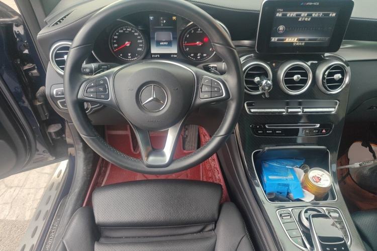 Used Mercedes-Benz GLC 2016 GLC 260 4MATIC Luxury Model Steering Wheel