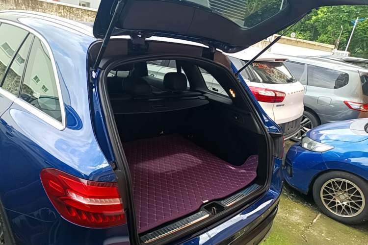 Used Mercedes-Benz GLC 2016 GLC 200 4MATIC Trunk