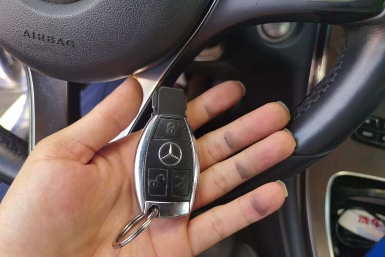 Used Mercedes-Benz GLC 2016 GLC 300 4MATIC Dynamic Model Vehicle Key