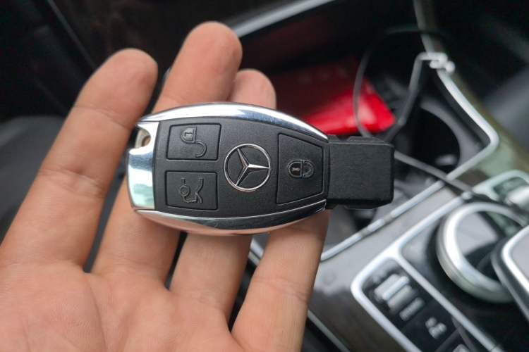 Used Mercedes-Benz GLC 2016 GLC 260 4MATIC Dynamic Edition Vehicle Key