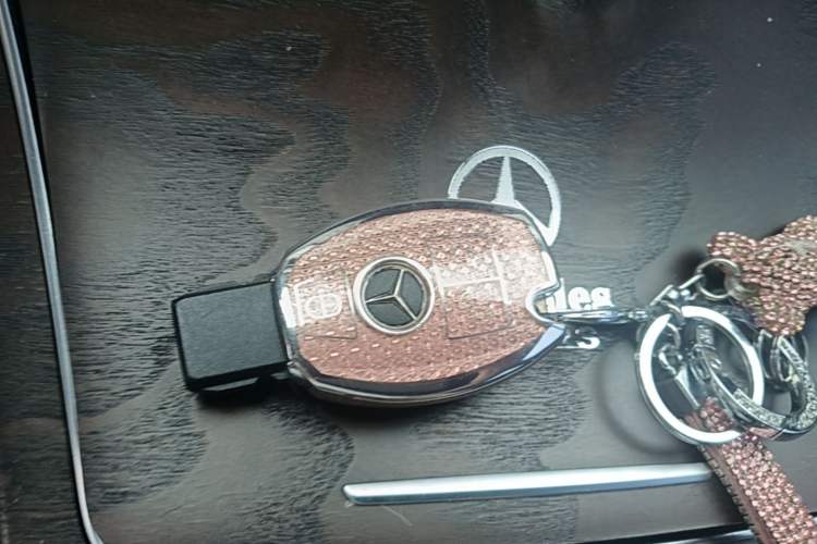 Used Mercedes-Benz GLC 2016 GLC 300 4MATIC Luxury Model Vehicle Key
