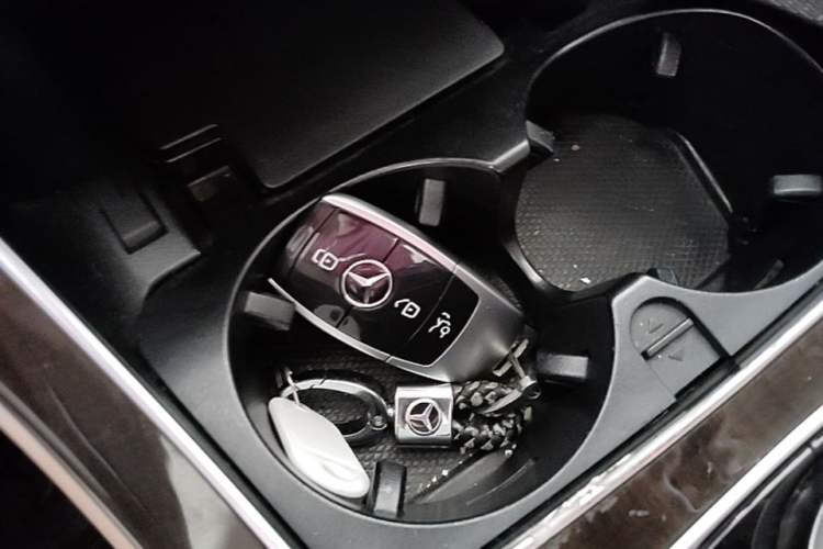 Used Mercedes-Benz GLC 2016 GLC 260 4MATIC Dynamic Edition Vehicle Key