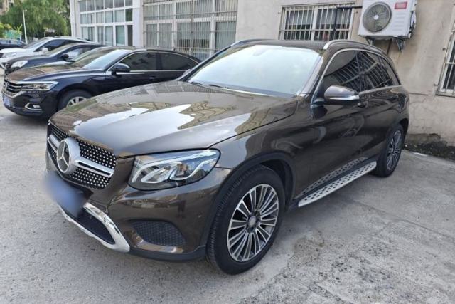 Ojetý Mercedes-Benz GLC 2016 GLC 260 4MATIC Dynamic Edition