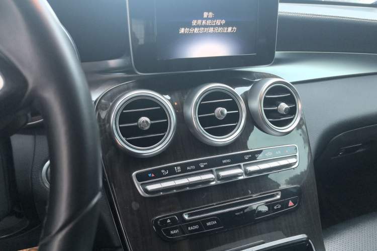 Used Mercedes-Benz GLC 2016 GLC 260 4MATIC Luxury Model Audio And AC Panel