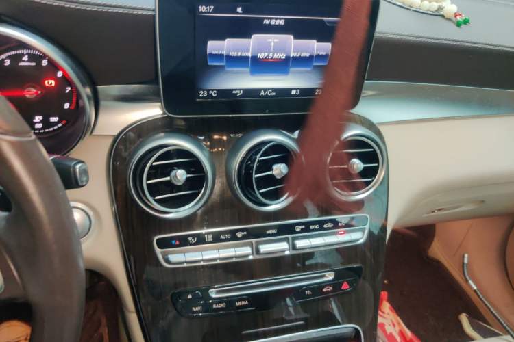 Used Mercedes-Benz GLC 2016 GLC 260 4MATIC Dynamic Edition Audio And AC Panel