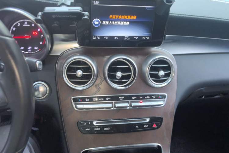 Used Mercedes-Benz GLC 2016 GLC 300 4MATIC Dynamic Model Audio And AC Panel