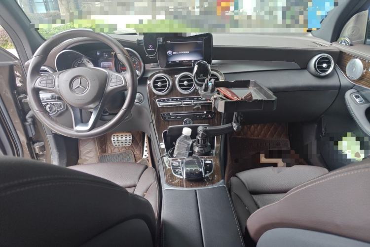 Used Mercedes-Benz GLC 2016 GLC 260 4MATIC Luxury Model Center Console