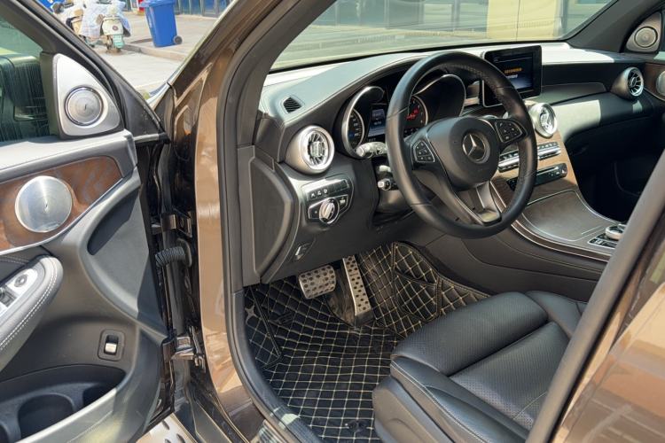Used Mercedes-Benz GLC 2016 GLC 300 4MATIC Dynamic Model Driver Seat