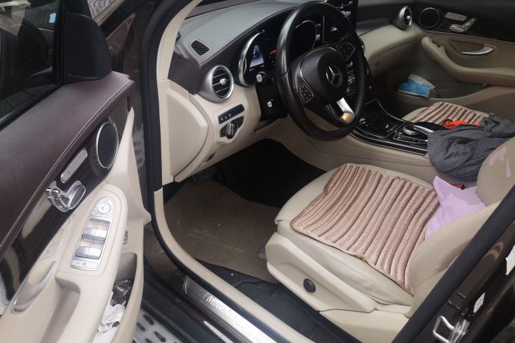 Used Mercedes-Benz GLC 2016 GLC 260 4MATIC Luxury Model Driver Seat
