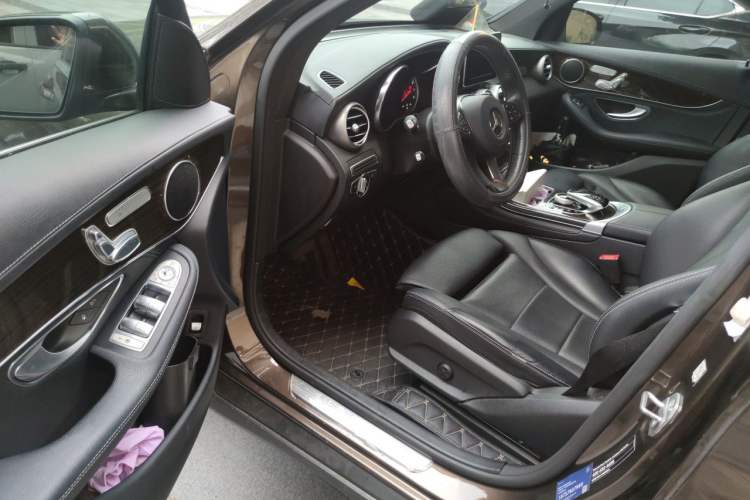 Used Mercedes-Benz GLC 2016 GLC 260 4MATIC Dynamic Edition Driver Seat