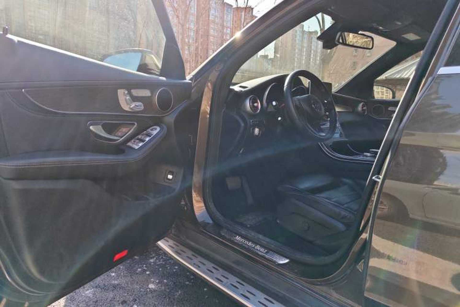 Used Mercedes-Benz GLC 2016 GLC 300 4MATIC Luxury Model Driver Seat
