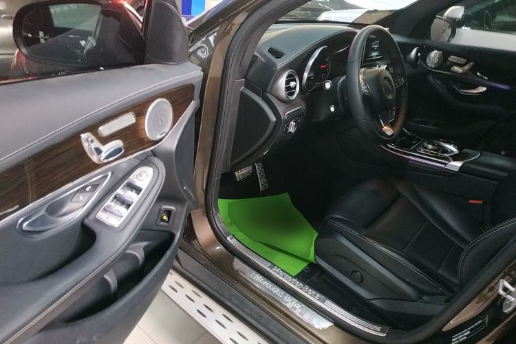 Used Mercedes-Benz GLC 2016 GLC 260 4MATIC Dynamic Edition Driver Seat