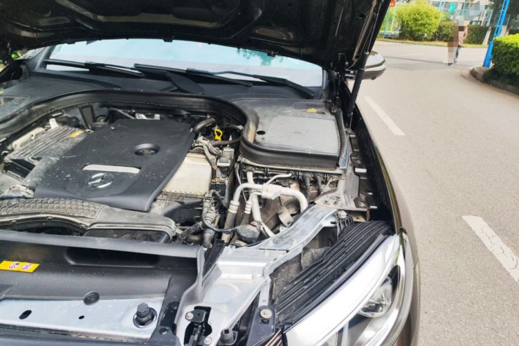 Used Mercedes-Benz GLC 2016 GLC 300 4MATIC Dynamic Model Engine Bay Left