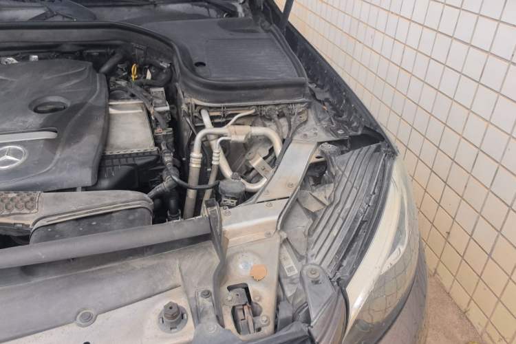 Used Mercedes-Benz GLC 2016 GLC 260 4MATIC Luxury Model Engine Bay Left
