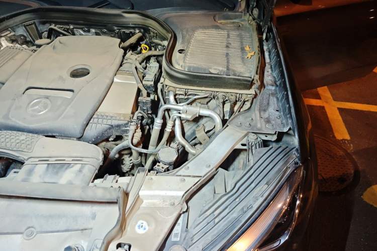 Used Mercedes-Benz GLC 2016 GLC 260 4MATIC Luxury Model Engine Bay Left