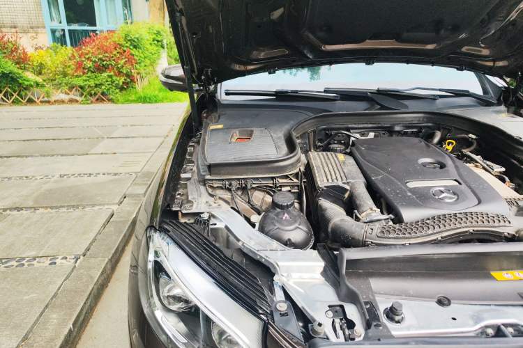 Used Mercedes-Benz GLC 2016 GLC 300 4MATIC Dynamic Model Engine Bay Right
