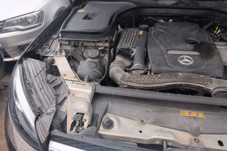 Used Mercedes-Benz GLC 2016 GLC 260 4MATIC Luxury Model Engine Bay Right