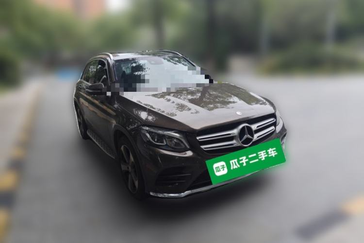 Used Mercedes-Benz GLC 2016 GLC 260 4MATIC Luxury Model Front Right 45 Deg