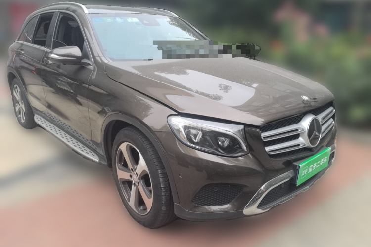 Used Mercedes-Benz GLC 2016 GLC 300 4MATIC Dynamic Model Front Right 45 Deg