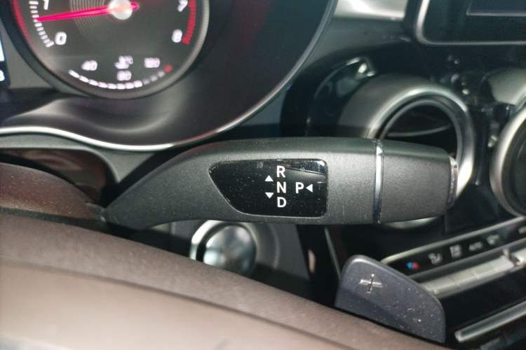 Used Mercedes-Benz GLC 2016 GLC 200 4MATIC Gear Lever