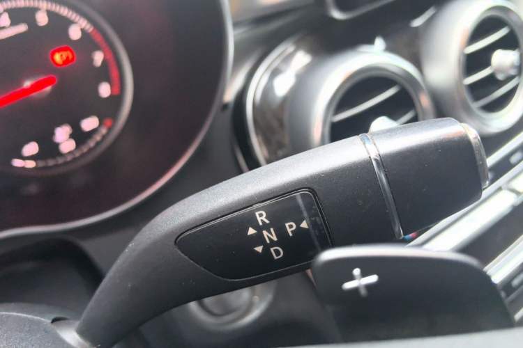Used Mercedes-Benz GLC 2016 GLC 260 4MATIC Luxury Model Gear Lever