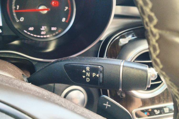 Used Mercedes-Benz GLC 2016 GLC 260 4MATIC Luxury Model Gear Lever