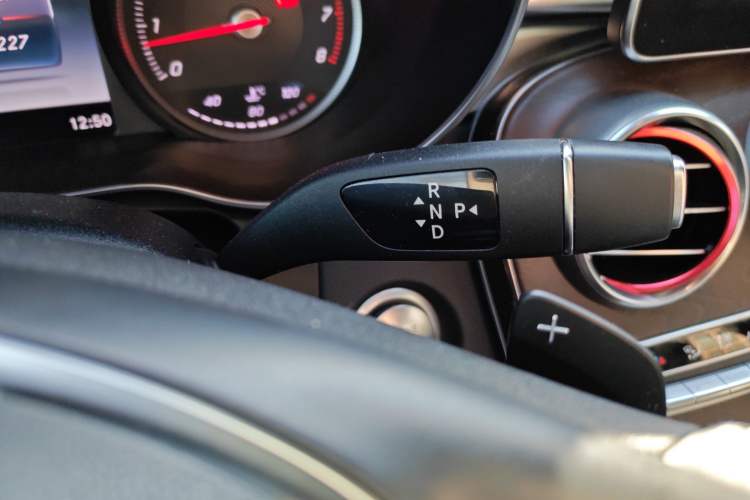 Used Mercedes-Benz GLC 2016 GLC 300 4MATIC Luxury Model Gear Lever