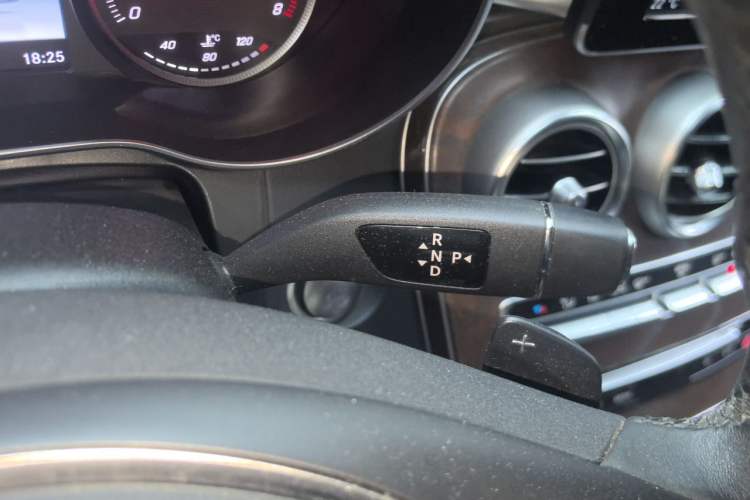 Used Mercedes-Benz GLC 2016 GLC 300 4MATIC Dynamic Model Gear Lever