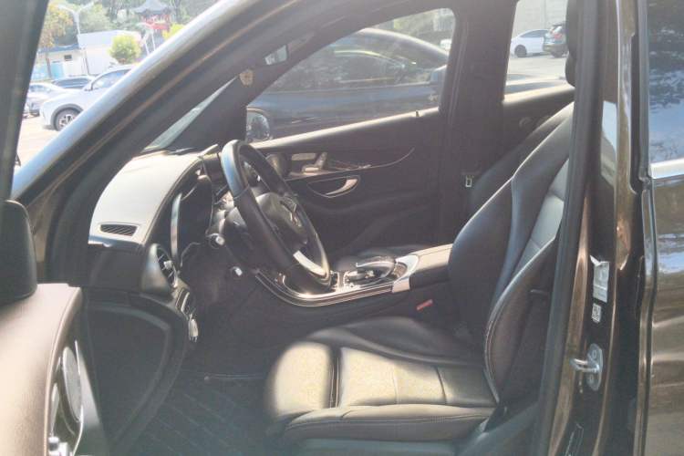 Used Mercedes-Benz GLC 2016 GLC 260 4MATIC Luxury Model Left Front Seat